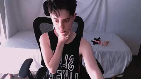 Yuyu online show from September 9, 2025, 4:28 pm