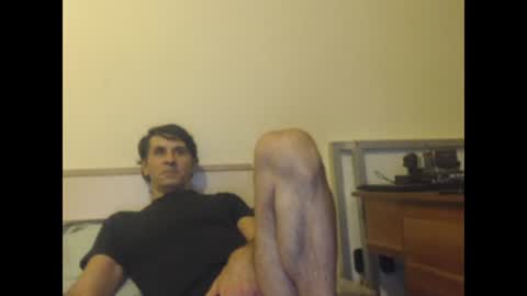 Snapshot of yvesstorm5 chatting on January 4, 2025, 4:22 pm yvesstorm5 online show from January 4, 2025, 4:22 pm