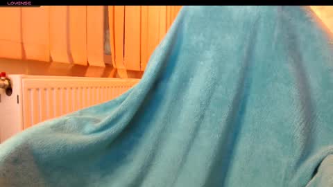 Snapshot of yzza_suave chatting on February 12, 2025, 8:29 pm yzza_suave online show from February 12, 2025, 8:29 pm