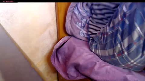 Snapshot of yzza_suave chatting on February 22, 2025, 11:57 am yzza_suave online show from February 22, 2025, 11:57 am