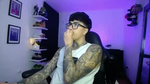 zac_muller1 online show from January 18, 2026, 1:20 am