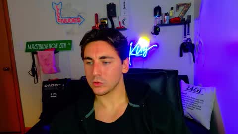 Zach Rhyder online show from November 26, 2025, 1:39 am