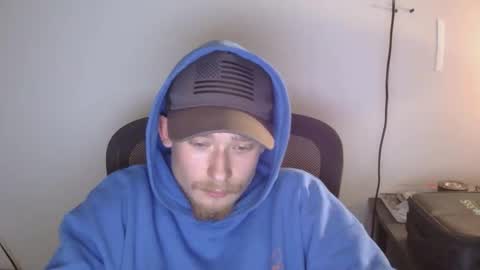 zachmcw25 online show from November 11, 2025, 2:44 am