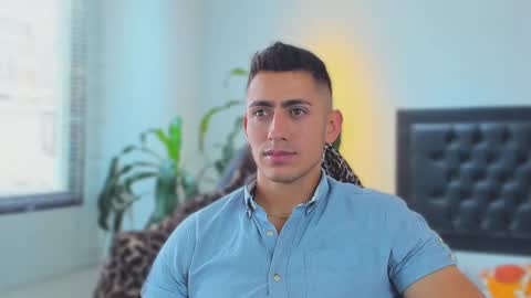 zachpri20 online show from September 28, 2025, 4:01 pm