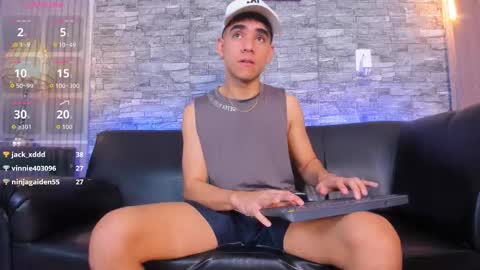 zack_joness10 online show from November 5, 2025, 5:07 am