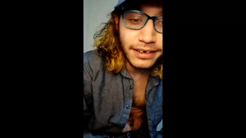 Snapshot of zacthefeetguy chatting on March 1, 2026, 5:20 am ZactheFeetGuy online show from March 1, 2026, 5:20 am