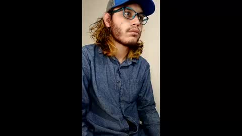 Snapshot of zacthefeetguy chatting on March 1, 2026, 6:32 pm ZactheFeetGuy online show from March 1, 2026, 6:32 pm