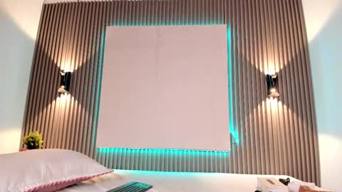 zafira online show from February 28, 2025, 8:18 pm