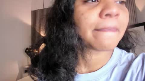 zafira online show from December 2, 2025, 11:48 am