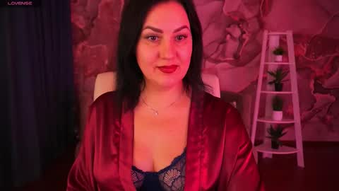 Zafiramoonn online show from December 16, 2025, 2:33 pm