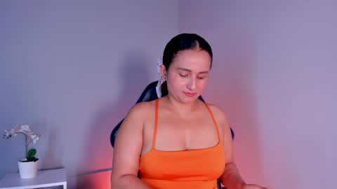 Snapshot of zafiro__brown chatting on May 23, 2026, 9:41 pm Zafiro Brown online show from May 23, 2026, 9:41 pm