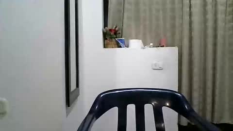 Zafiro online show from April 25, 2026, 8:50 pm