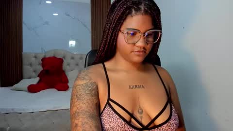 zahra_rose online show from March 5, 2026, 8:05 pm