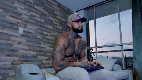 INSTAGRAM yormanfit7 online show from January 16, 2025, 11:16 pm