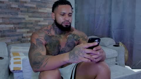 INSTAGRAM yormanfit7 online show from January 31, 2025, 12:51 pm