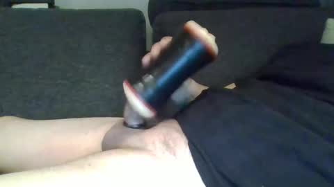 Snapshot of zakksten chatting on February 10, 2026, 11:20 pm Zakk online show from February 10, 2026, 11:20 pm