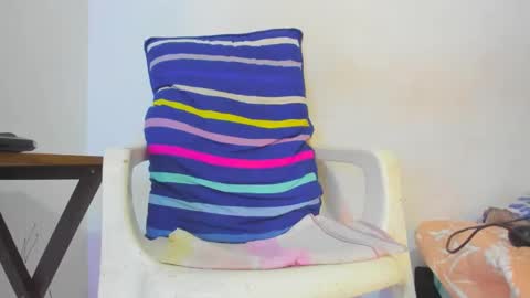 Snapshot of zamara__ chatting on January 14, 2025, 2:11 pm Zamara   online show from January 14, 2025, 2:11 pm