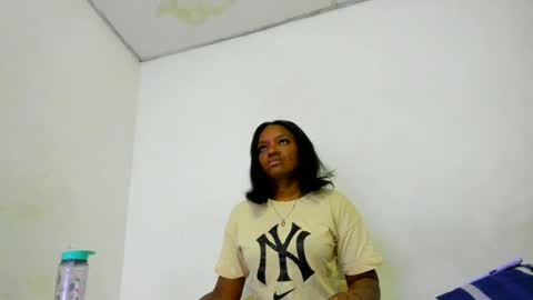 Snapshot of zamara__ chatting on January 22, 2025, 2:04 am Zamara   online show from January 22, 2025, 2:04 am