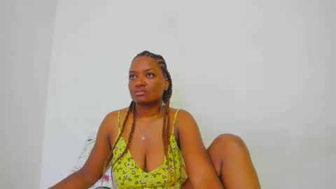 Snapshot of zamara__ chatting on January 28, 2025, 10:56 pm Zamara   online show from January 28, 2025, 10:56 pm