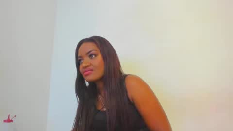 Snapshot of zamara__ chatting on February 10, 2025, 9:47 pm Zamara   online show from February 10, 2025, 9:47 pm