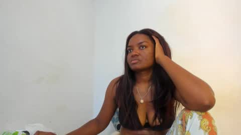 Snapshot of zamara__ chatting on February 26, 2025, 3:19 pm Zamara   online show from February 26, 2025, 3:19 pm