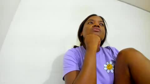 Snapshot of zamara__ chatting on March 5, 2025, 12:16 am Zamara   online show from March 5, 2025, 12:16 am