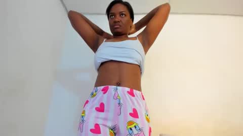 Snapshot of zamara__ chatting on March 6, 2025, 2:51 pm Zamara   online show from March 6, 2025, 2:51 pm