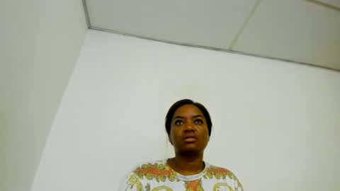 Snapshot of zamara__ chatting on March 8, 2025, 11:37 am Zamara   online show from March 8, 2025, 11:37 am