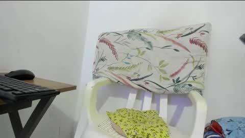 Snapshot of zamara__ chatting on October 10, 2025, 1:04 am Zamara   online show from October 10, 2025, 1:04 am