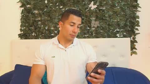 zanemaverick online show from October 18, 2025, 11:55 am