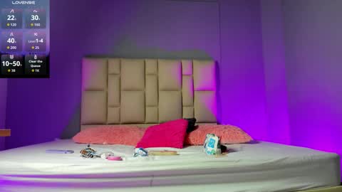 zaphiro__sky online show from March 3, 2026, 8:42 am