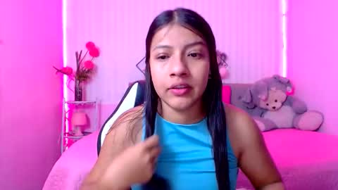 Snapshot of zara_cute18 chatting on April 13, 2026, 12:10 pm Zara online show from April 13, 2026, 12:10 pm
