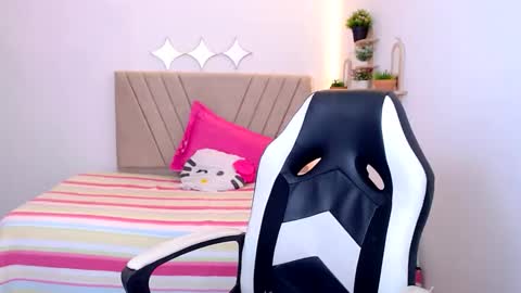Snapshot of zara_cute18 chatting on May 17, 2026, 12:12 pm Zara online show from May 17, 2026, 12:12 pm