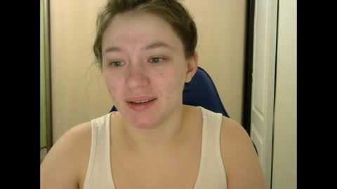 Snapshot of zara_golden chatting on January 3, 2025, 4:44 am chaturcum online show from January 3, 2025, 4:44 am