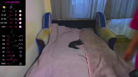 Snapshot of zara_golden chatting on October 8, 2025, 3:59 am chaturcum online show from October 8, 2025, 3:59 am