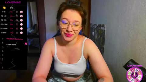 Snapshot of zara_golden chatting on October 13, 2025, 4:56 am chaturcum online show from October 13, 2025, 4:56 am