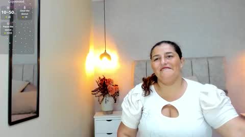 Snapshot of zara_milf_ chatting on February 6, 2026, 12:30 pm zara online show from February 6, 2026, 12:30 pm