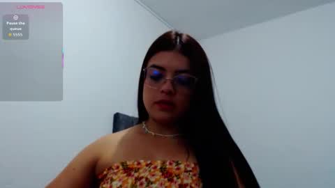 zaraa_fox online show from November 12, 2025, 2:06 pm