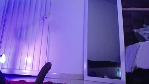 Zara online show from October 4, 2025, 8:45 am