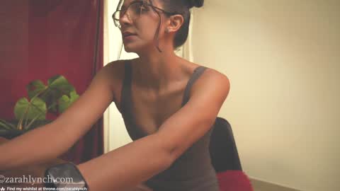 Miss Lynch   Next show  2911 online show from December 21, 2024, 9:04 pm