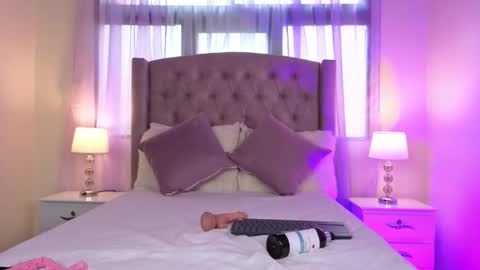 ZaraQuiinn online show from October 25, 2025, 2:13 pm