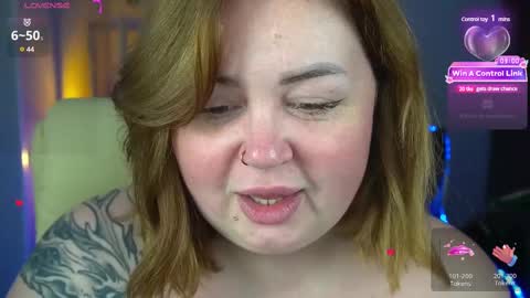 Snapshot of zarareign_ chatting on December 6, 2024, 1:55 pm Lola online show from December 6, 2024, 1:55 pm