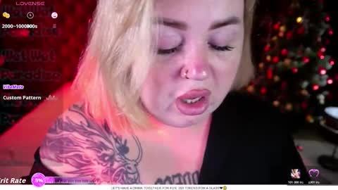 Snapshot of zarareign_ chatting on January 16, 2026, 8:35 pm Lola online show from January 16, 2026, 8:35 pm