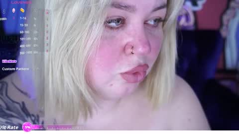 Snapshot of zarareign_ chatting on February 11, 2026, 9:09 pm Lola online show from February 11, 2026, 9:09 pm