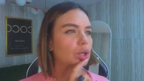 Isabella online show from January 8, 2026, 2:41 pm