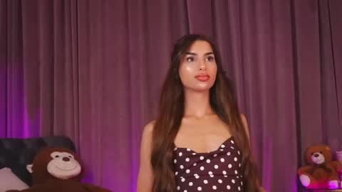 zariaavera online show from May 23, 2026, 7:29 pm