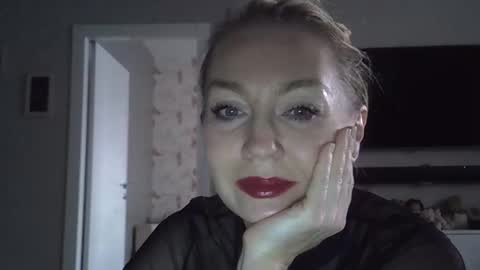 Zarina Swift online show from November 1, 2025, 10:06 am