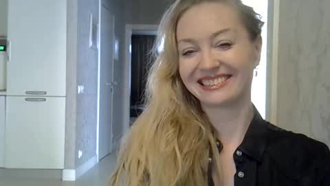 Zarina Swift online show from June 1, 2026, 11:23 am