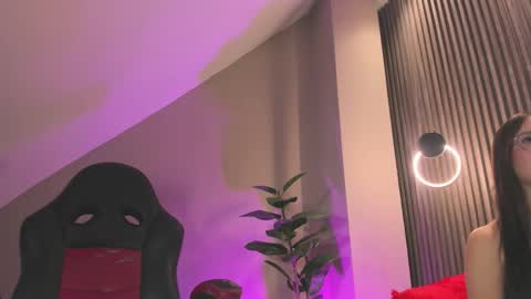 Snapshot of zary_saenz chatting on November 8, 2025, 1:11 pm Zary online show from November 8, 2025, 1:11 pm