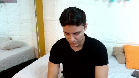 zayn_clausen online show from April 16, 2026, 9:39 pm